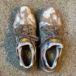 Tan Camo Nike Huraches